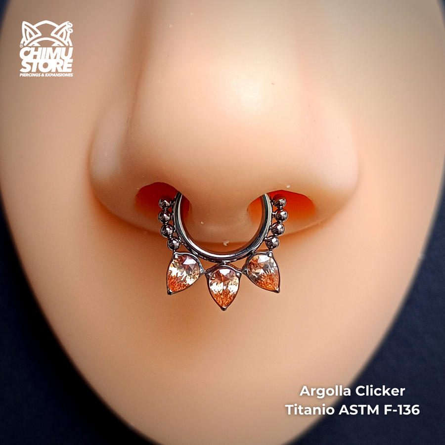 Argolla Clicker Titanio ASTM F-136 - 3 Zirconias en Punta y Cuentas (1,2mm;8mm) (16G)