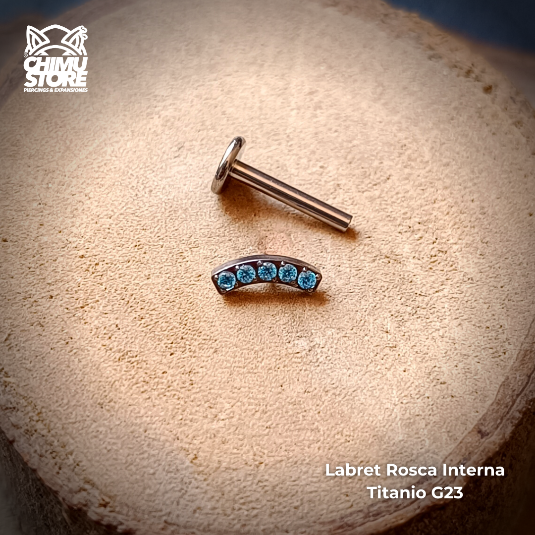 NEW Labret (HC) Titanio G23 - Cluster Recto 5 Cristales (1,2mm;8mm) (16G)