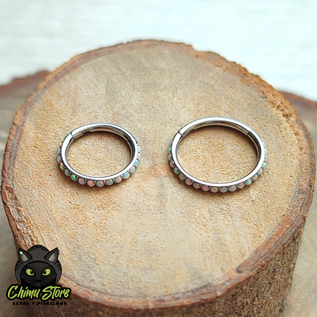 Argolla Clicker Titanio ASTM F-136 - Opalitas Op18 Blancas Laterales (1,2mm) (16G)