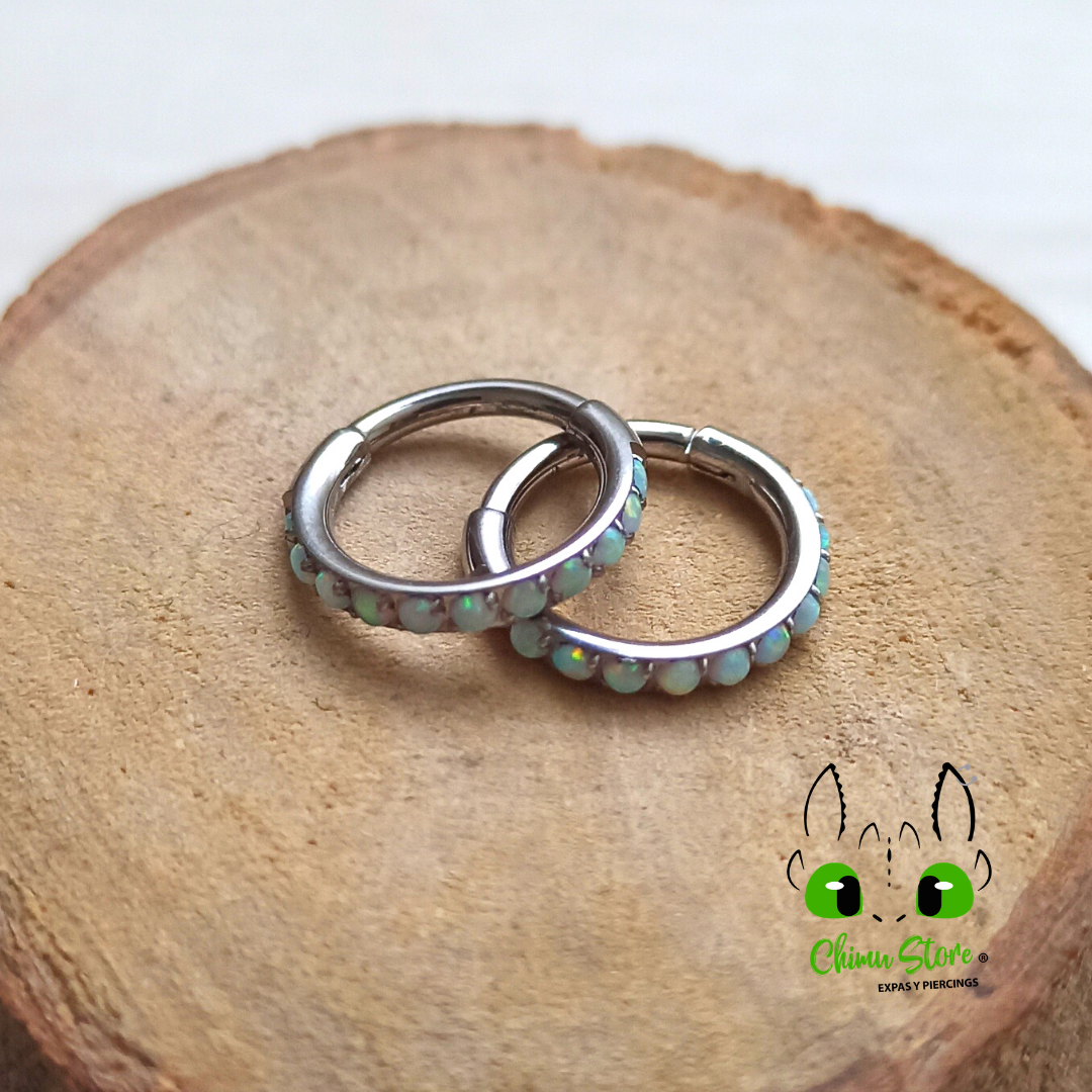 Argolla Clicker Titanio ASTM F-136 - Opalitas Op18 Blancas Laterales (1,2mm) (16G)