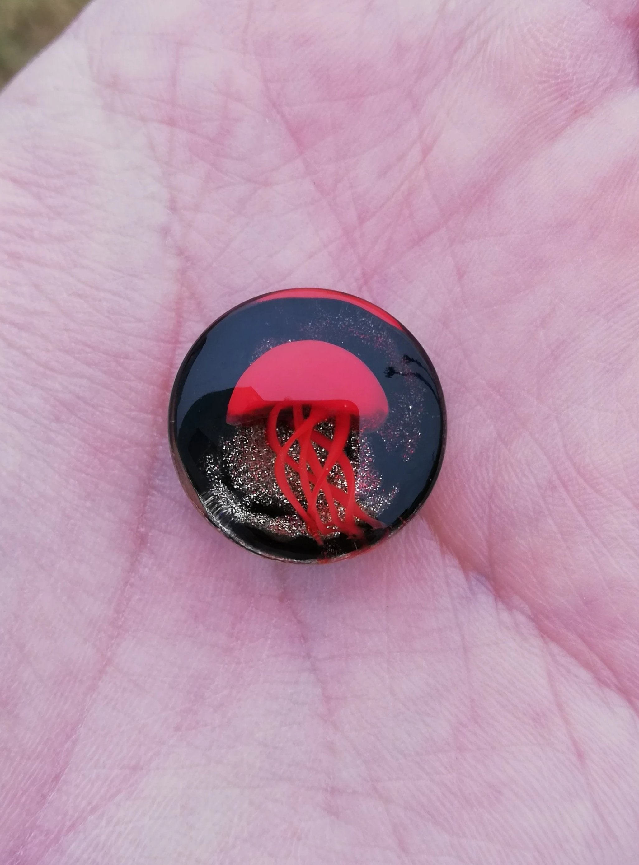 Expansion Pyrex - Medusa Roja Fondo Negro Burbujas Doradas (8mm a 16mm)