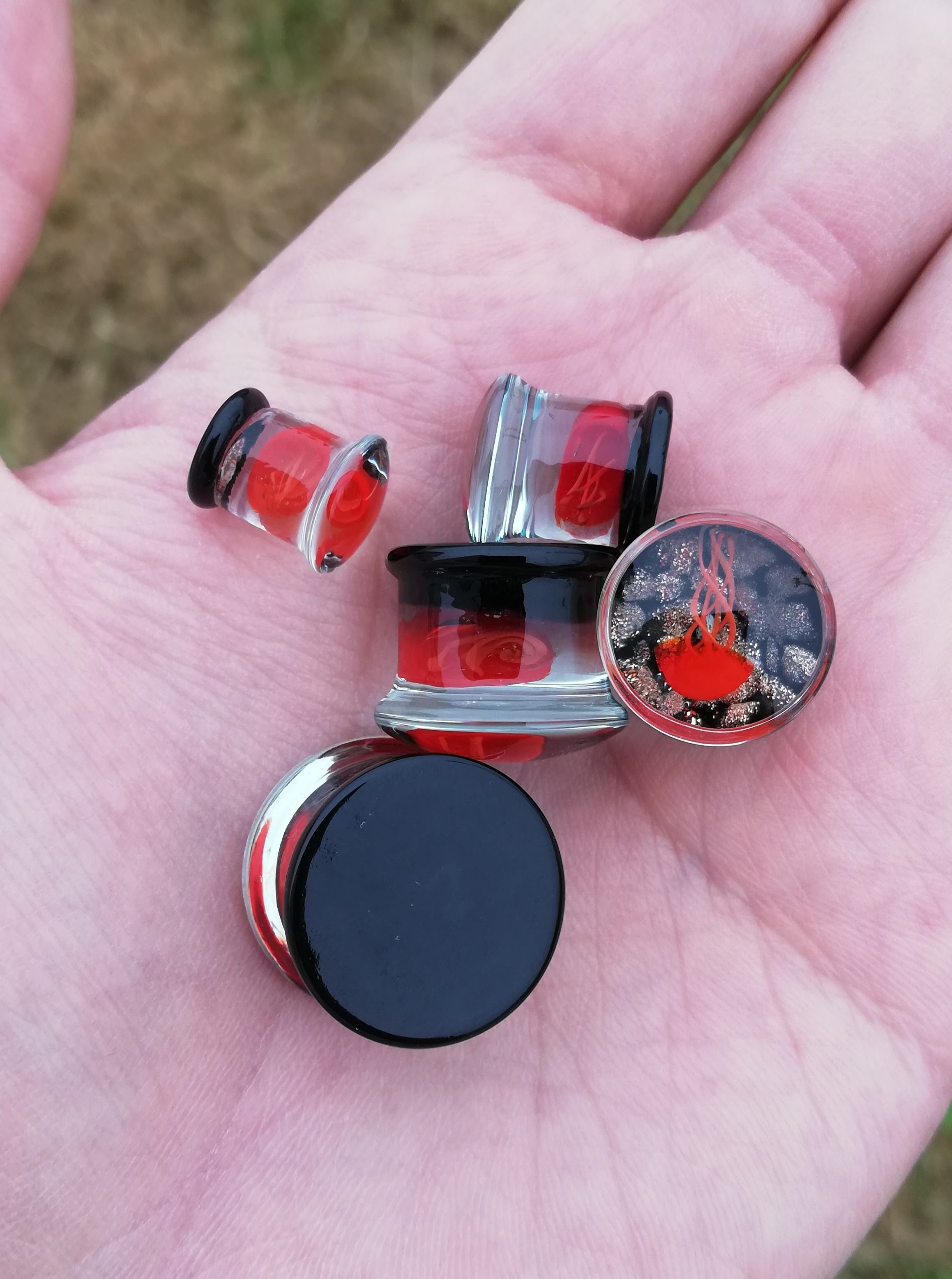 Expansion Pyrex - Medusa Roja Fondo Negro Burbujas Doradas (8mm a 16mm)