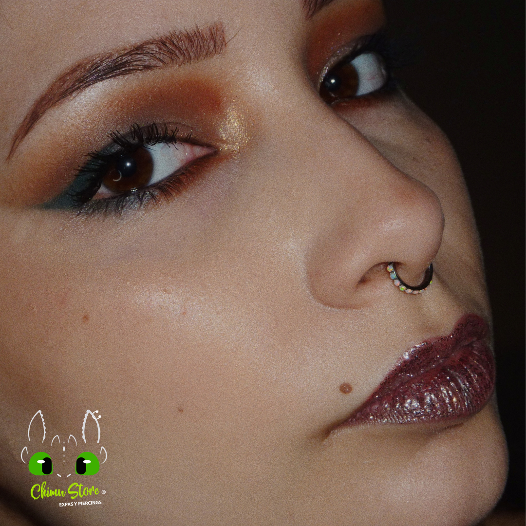 Argolla Clicker Titanio ASTM F-136 - Opalitas Op18 Blancas Laterales (1,2mm) (16G)