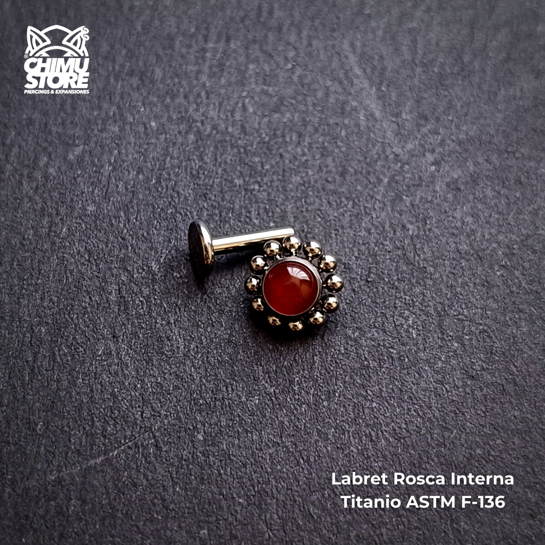 Labret Titanio ASTM F-136 - Carnelian Bordeado de Cuentas (1,2mm;6mm) (16G)