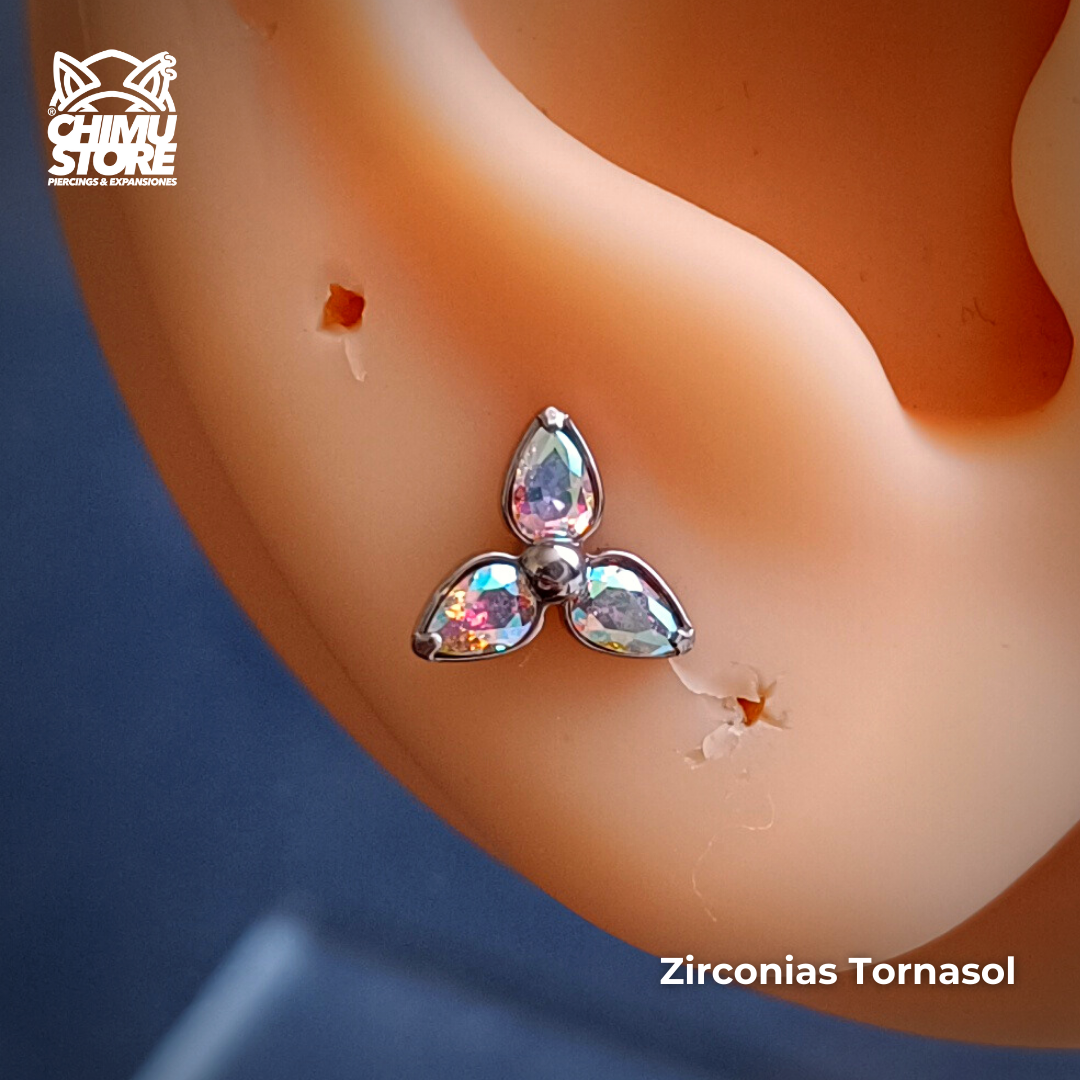 NEW Labret Rosca Interna Titanio ASTM F-136 - Flores 3 Petalos Zirconias (1,2mm;8mm) (16G)