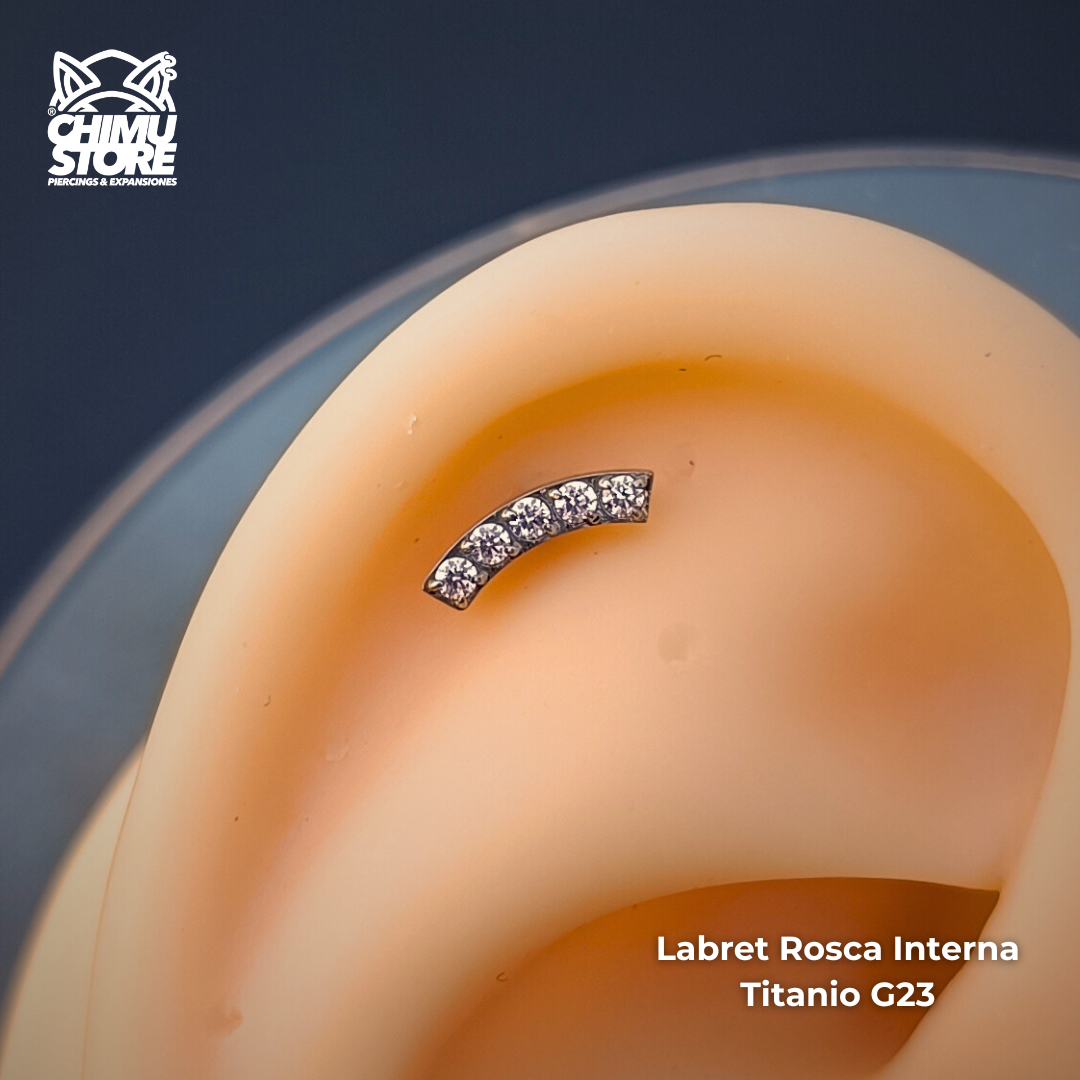 Labret Titanio G23 - Cluster Recto 5 Cristales (1,2mm;8mm) (16G)