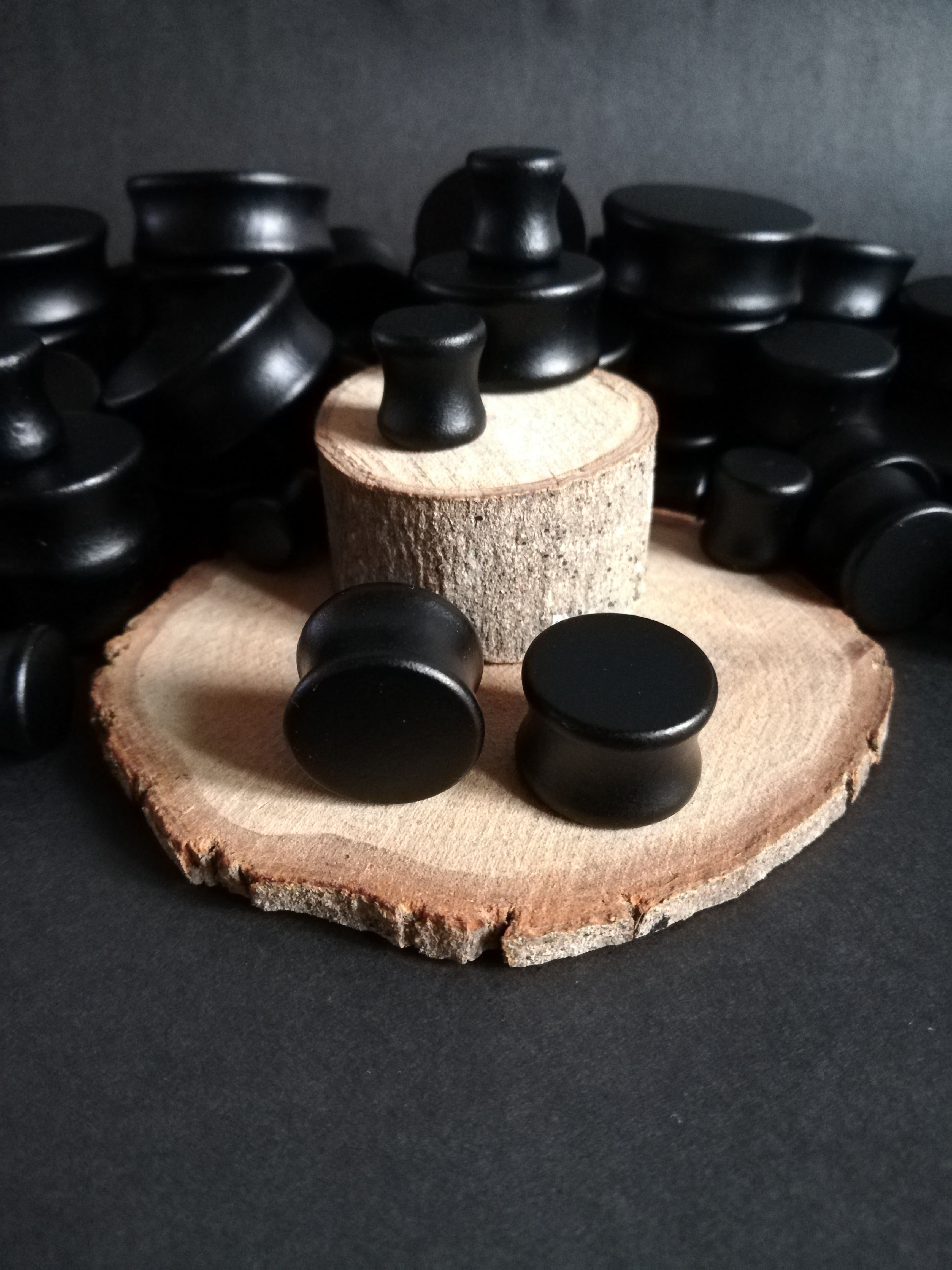 Expansiones Tapon - Madera Pintadas Negras (8mm a 30mm)